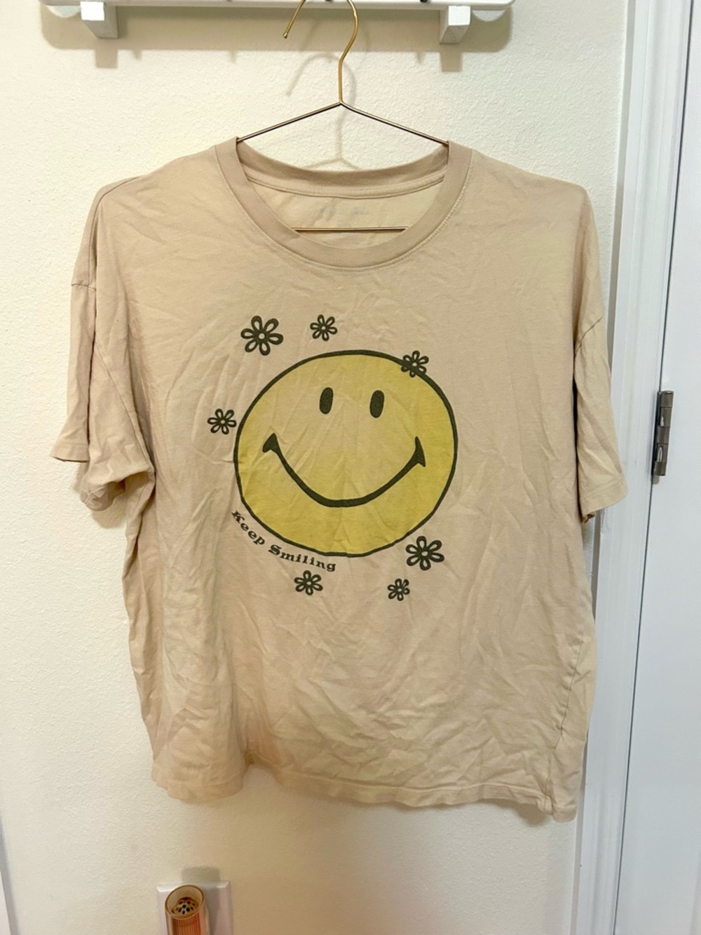 Smiley Face 'Keep Smiling' Graphic Tee aerie